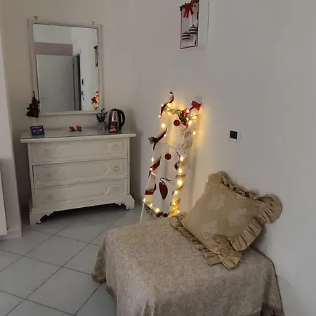 בית הארחה Carafa Materdei נאפולי