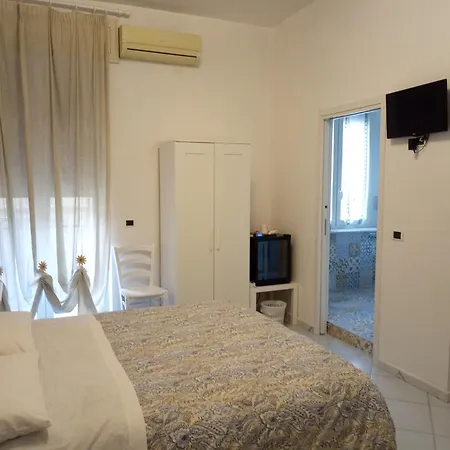 Gasthuis Carafa Materdei 4*